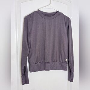 14. Vuori Set: Vuori Women’s Daydream Crew (XS) + Performance Joggers (XXS)